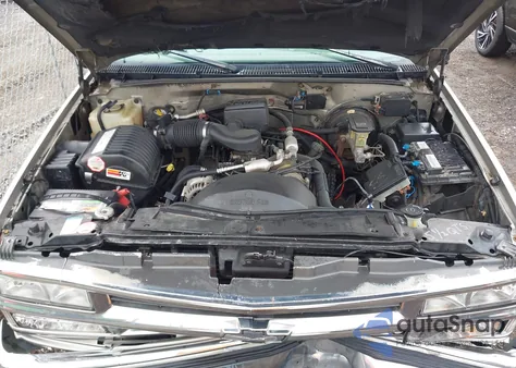 1999 Chevrolet C2500 из США, поврежденный, VIN 1GCGC24R2XF004021